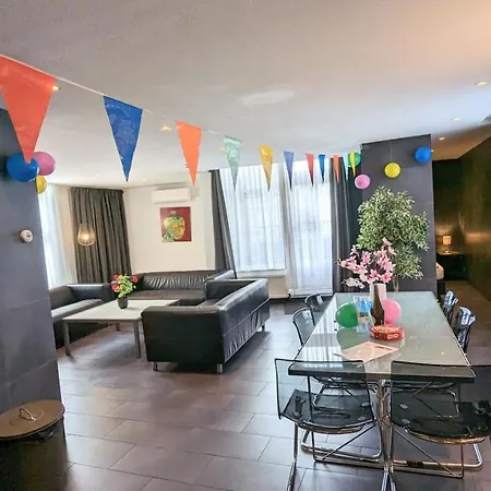 The In The Center 4*