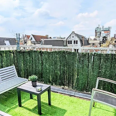 The In The Center 4*