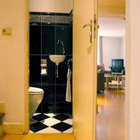 아파트호텔 The In The Center 4*