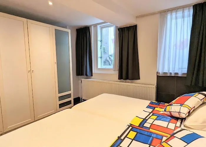 The In The Center Aparthotel 4*