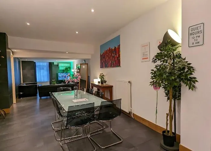 The In The Center 4*