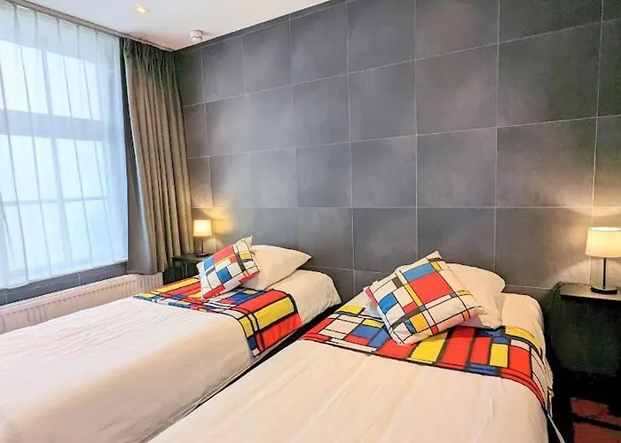 The In The Center Aparthotel