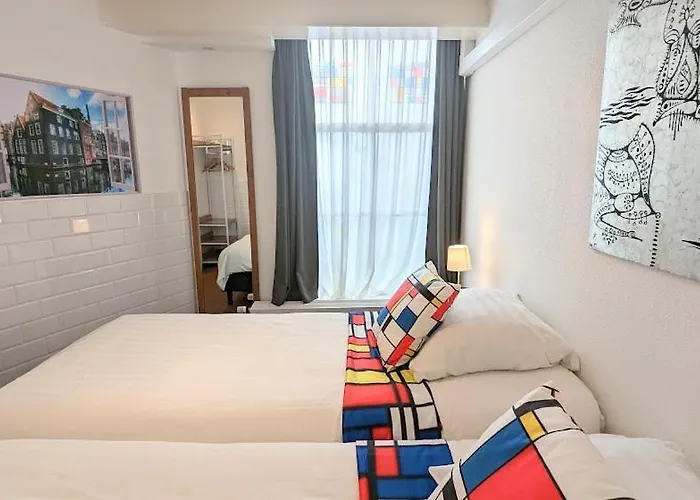 The In The Center Aparthotel