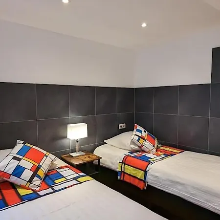 The In The Center Apartmanhotel 4*