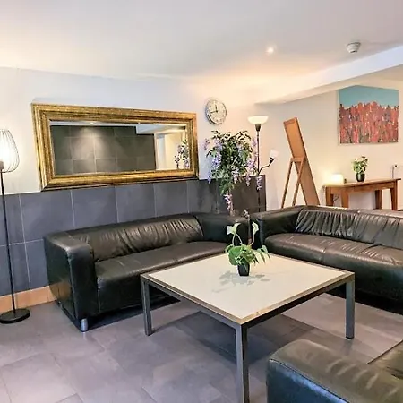 The In The Center Aparthotel