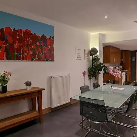 The In The Center מלון דירות 4*