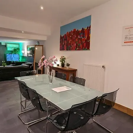 The In The Center شقة فندقية