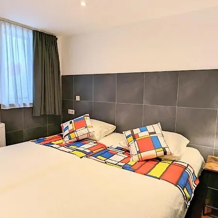 The In The Center Aparthotel 4*