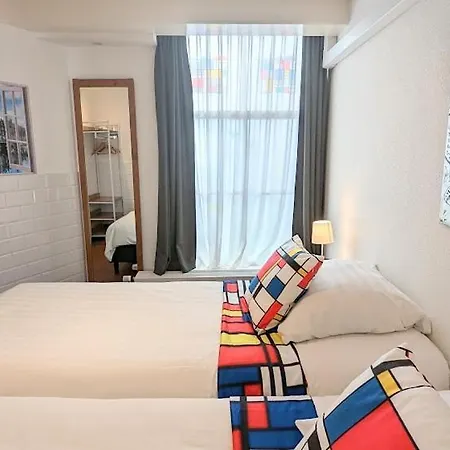 The In The Center شقة فندقية