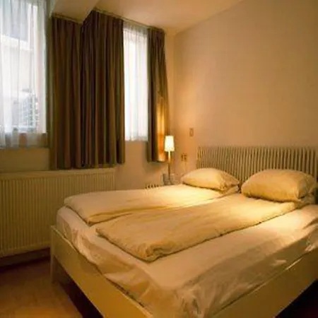 The In The Center أمستردام