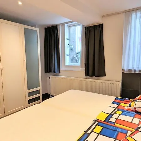 The In The Center Aparthotel 4*