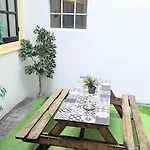 The In The Center Aparthotel 4*