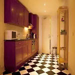 The In The Center Aparthotel 4*